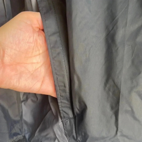 Columbia 100% Nylon Windbreaker Womens Size 1X Black/Gray Hidden Hood - Picture 5 of 12